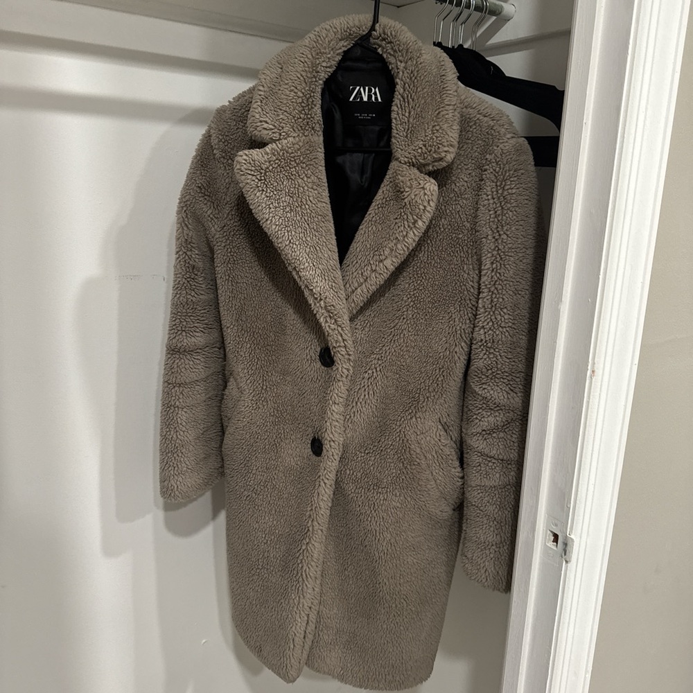 Zara Beige Faux Fur Coat